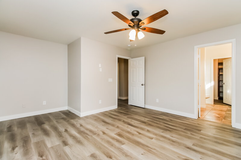 2,015/Mo, 23541 N Desert Dr Florence, AZ 85132 Main Bedroom View 2