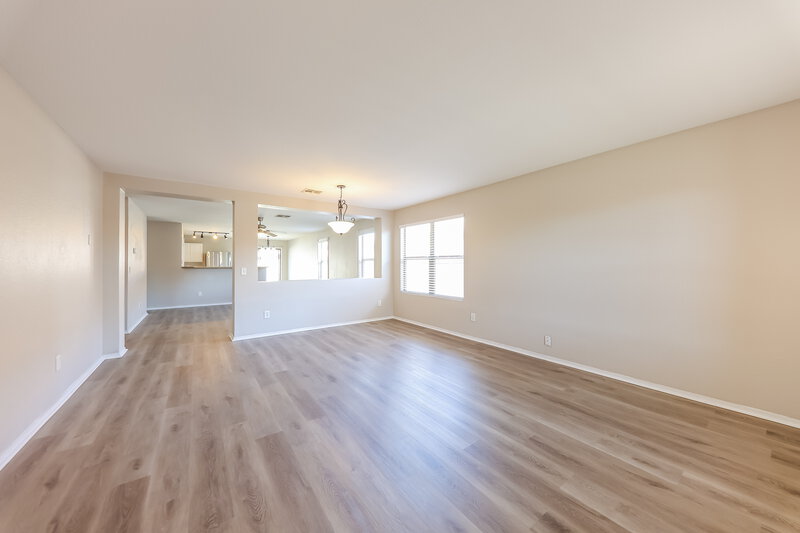 2,220/Mo, 3012 W Running Deer Trl Phoenix, AZ 85083 Living Room View 2