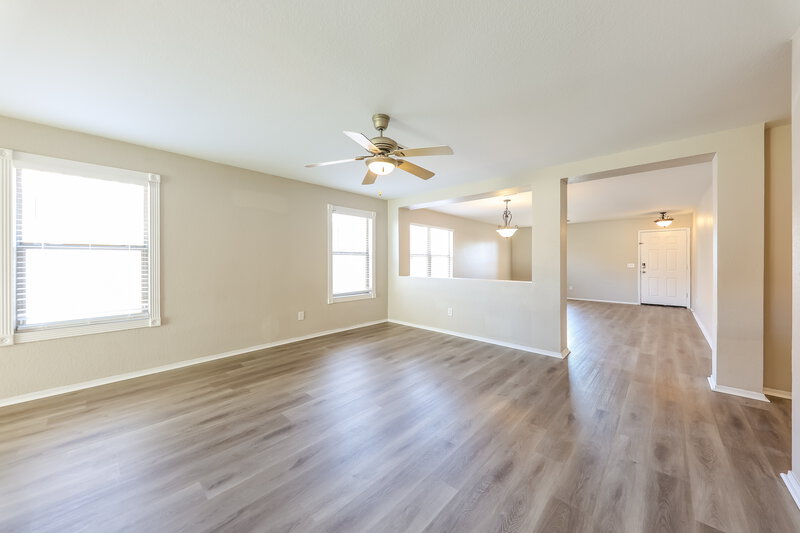 2,220/Mo, 3012 W Running Deer Trl Phoenix, AZ 85083 Family Room View 3