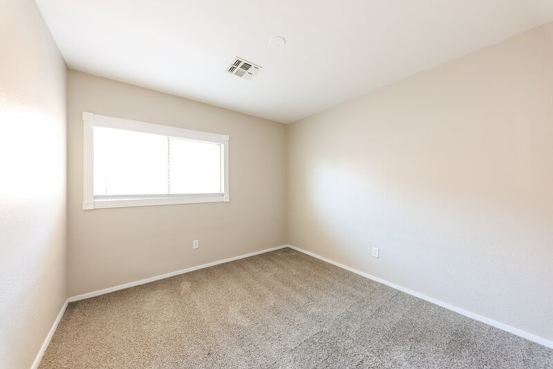 2,220/Mo, 3012 W Running Deer Trl Phoenix, AZ 85083 Bedroom View 2
