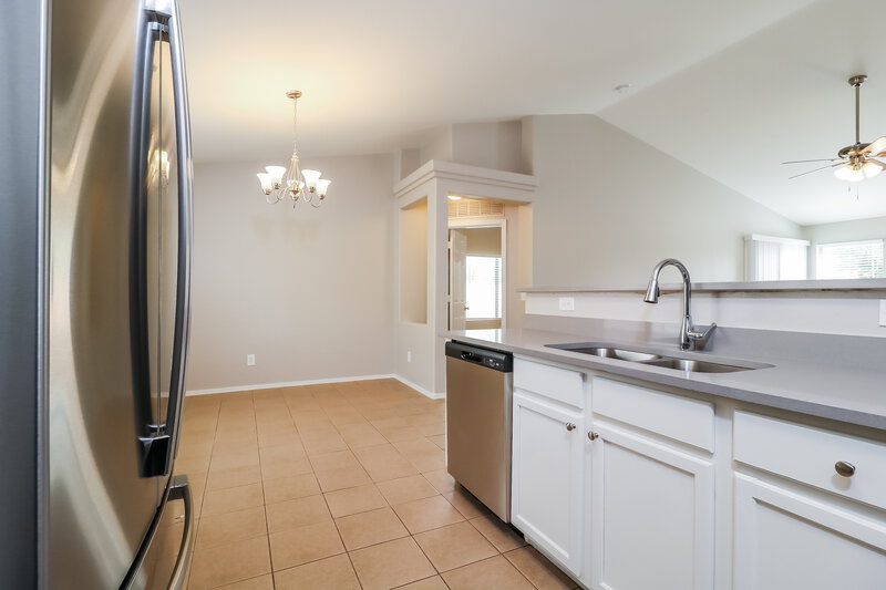2,005/Mo, 14715 N 124th Ave El Mirage, AZ 85335 Kitchen View 2
