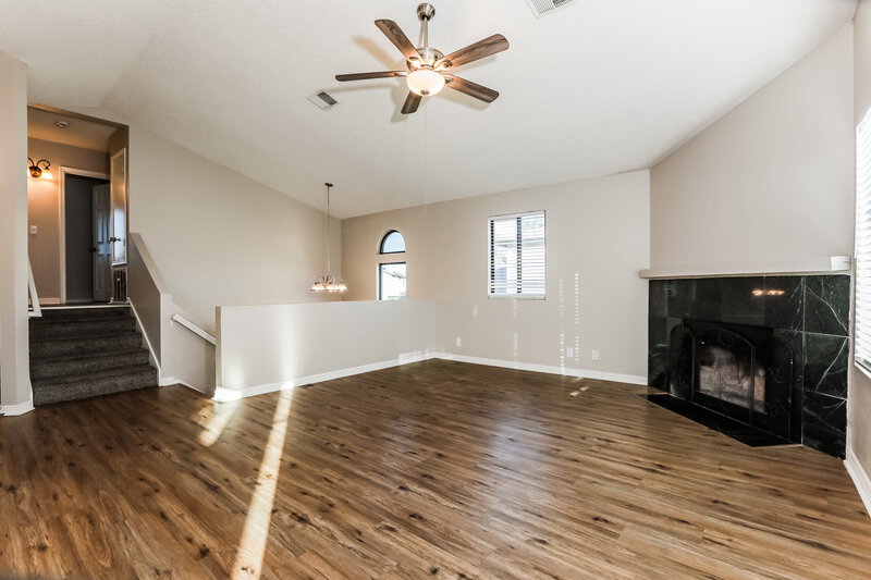 2,180/Mo, 921 S Val Vista Dr Unit 18 Mesa, AZ 85204 Living Room View 3