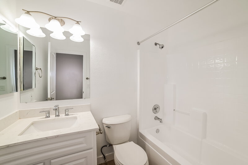 2,270/Mo, 11547 E Camino St Mesa, AZ 85207 Bathroom View