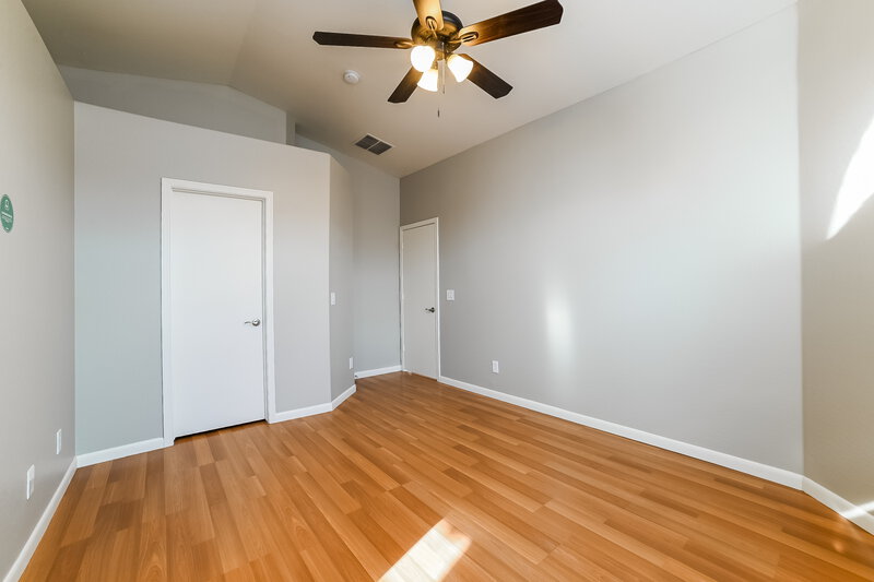 2,320/Mo, 3207 E Kerry Ln Phoenix, AZ 85050 Main Bedroom View 2