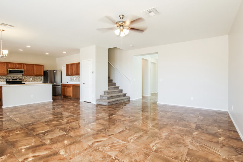 2,805/Mo, 3124 W Pleasant Ln Phoenix, AZ 85041 Living Room View