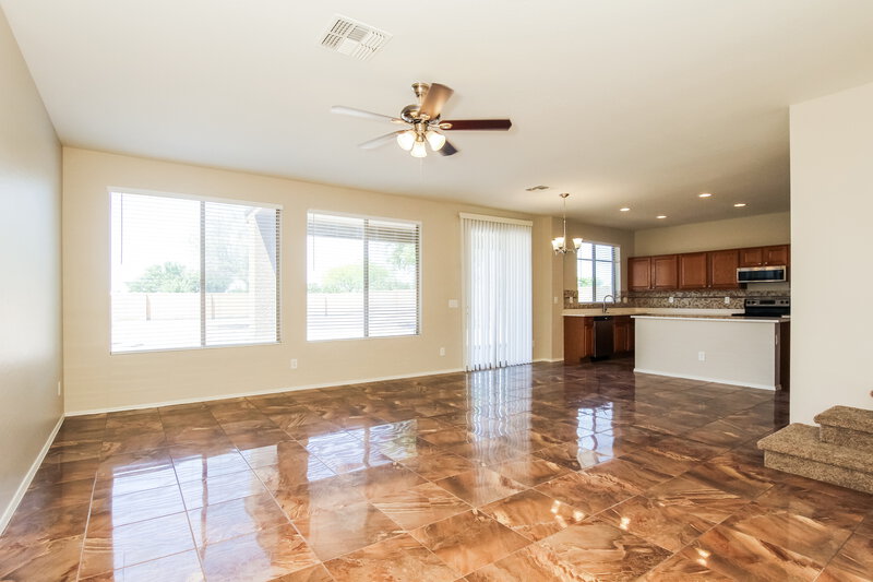 2,805/Mo, 3124 W Pleasant Ln Phoenix, AZ 85041 Living Room View 2