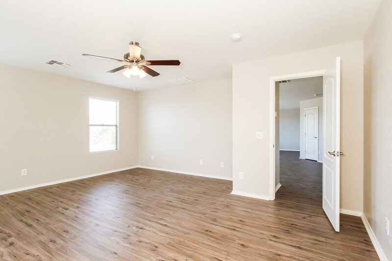 2,805/Mo, 3124 W Pleasant Ln Phoenix, AZ 85041 Main Bedroom View