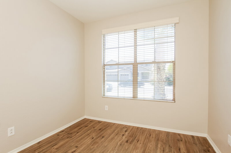 2,805/Mo, 3124 W Pleasant Ln Phoenix, AZ 85041 Bedroom View 2