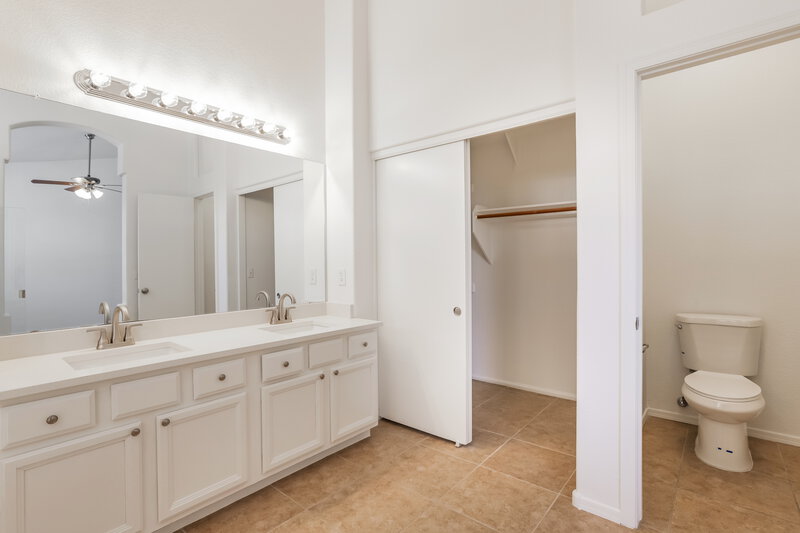 2,510/Mo, 1127 W Folley St Chandler, AZ 85224 Main Bathroom View 2