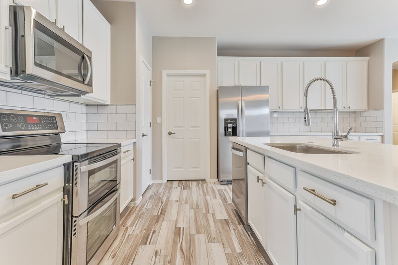 2,475/Mo, 22897 S 214th St Queen Creek, AZ 85142 Kitchen View