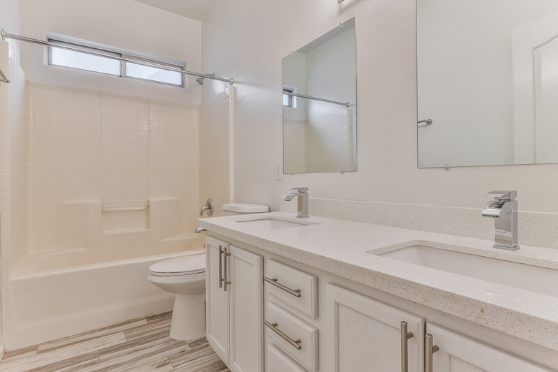 2,475/Mo, 22897 S 214th St Queen Creek, AZ 85142 Bathroom View