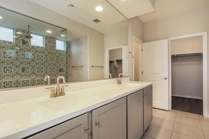 2,655/Mo, 19818 W Palo Verde Dr Litchfield Park, AZ 85340 Main Bathroom View 2