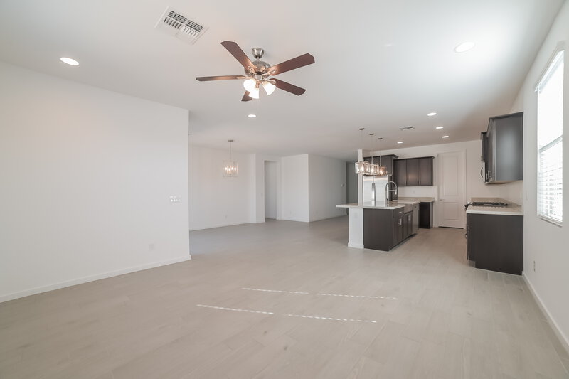 2,440/Mo, 11050 W Marguerite Ave Tolleson, AZ 85353 Living Room View