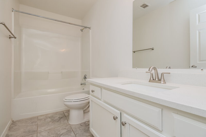 2,370/Mo, 1469 E Tremaine Ave Gilbert, AZ 85234 Bathroom View