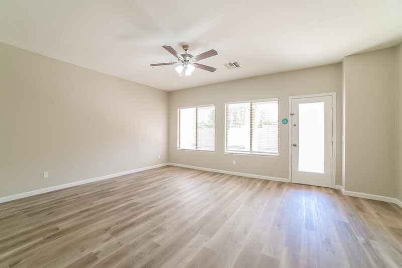 2,600/Mo, 16015 W Christy Dr Surprise, AZ 85379 Family Room View