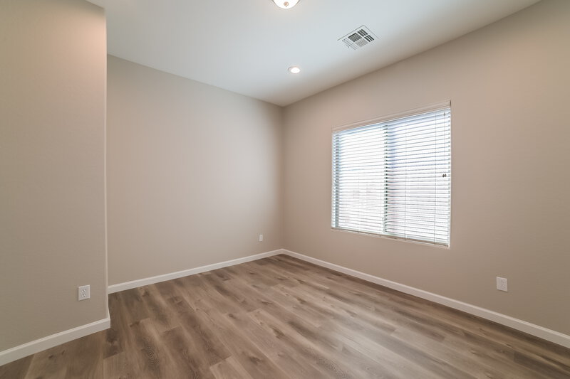 2,600/Mo, 16015 W Christy Dr Surprise, AZ 85379 Bedroom View 5