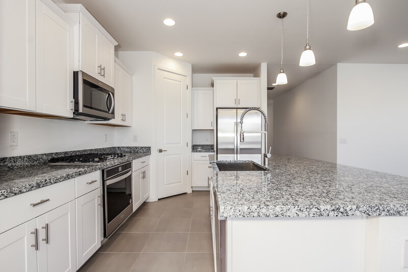 2,385/Mo, 5630 W Notch Hill Rd Laveen, AZ 85339 Kitchen View