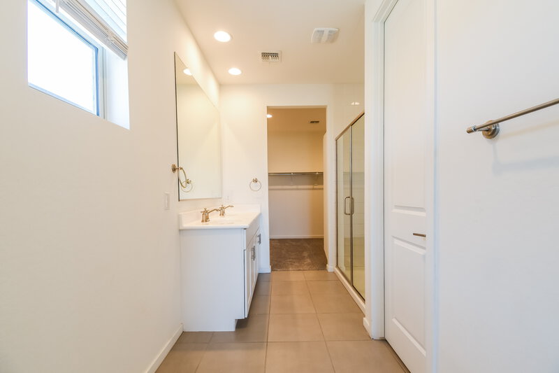 2,295/Mo, 5630 W Notch Hill Rd Laveen, AZ 85339 Main Bathroom View 2