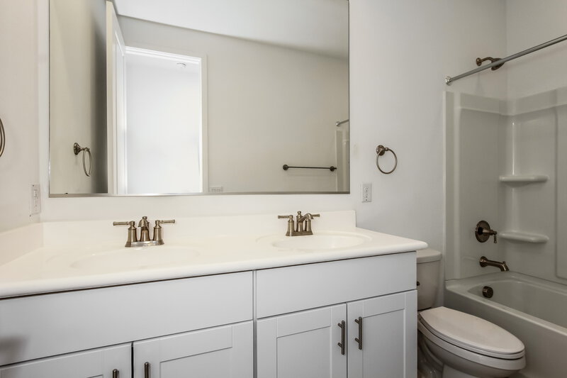 2,385/Mo, 5630 W Notch Hill Rd Laveen, AZ 85339 Bathroom View