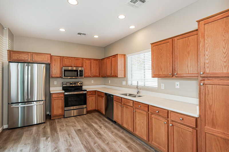 1,800/Mo, 10239 W Via del Sol Peoria, AZ 85383 Kitchen View