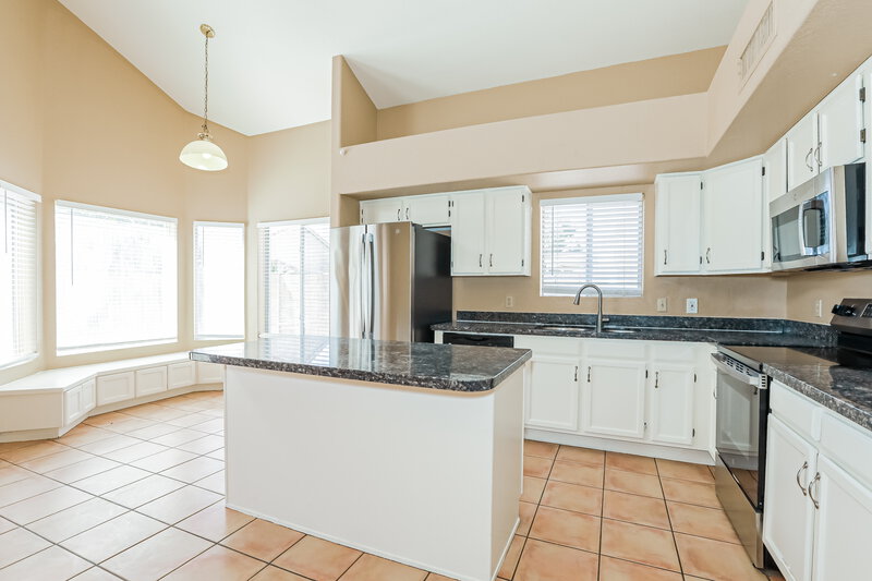 3,005/Mo, 2560 N Lindsay Rd Unit 67 Mesa, AZ 85213 Kitchen View 2