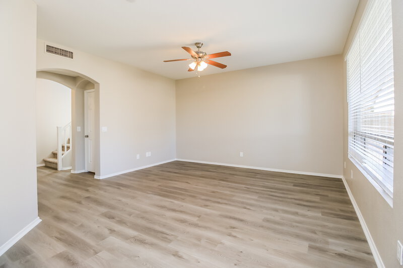 2,015/Mo, 9018 E Glade Ave Mesa, AZ 85209 Living Room View