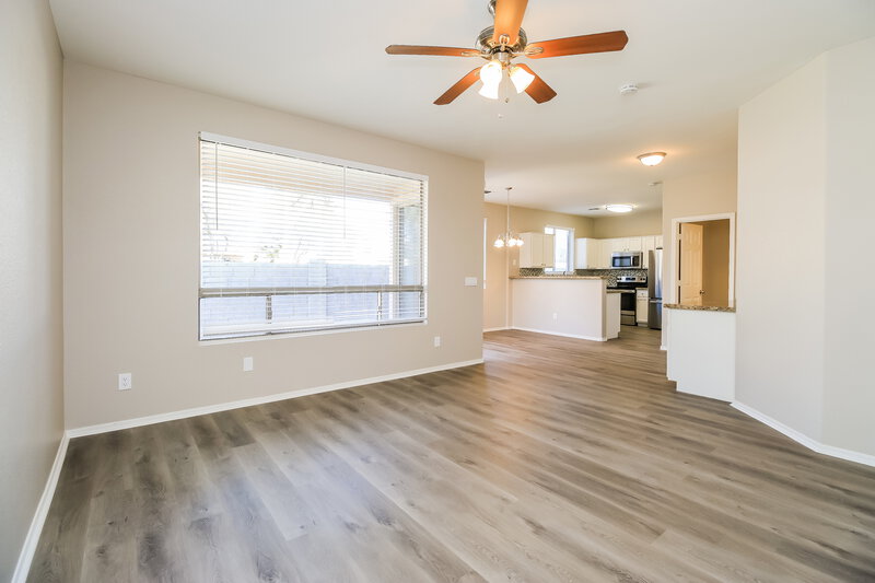 2,015/Mo, 9018 E Glade Ave Mesa, AZ 85209 Living Room View 2