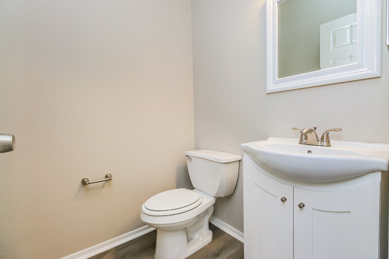 2,015/Mo, 9018 E Glade Ave Mesa, AZ 85209 Bathroom View 2