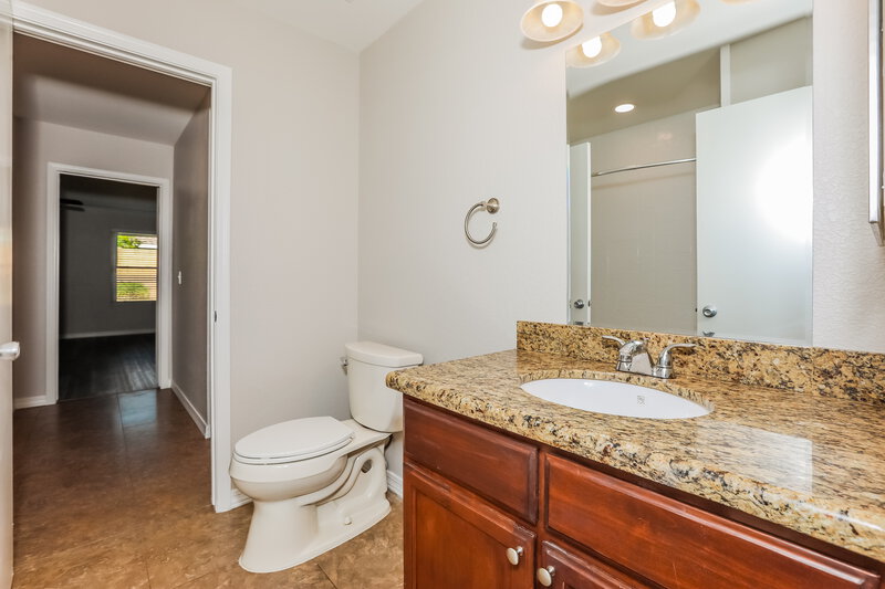 2,290/Mo, 5336 E Flower Ave Mesa, AZ 85206 Bathroom View