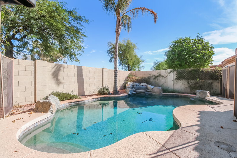 2,615/Mo, 224 W Smoke Tree Rd Gilbert, AZ 85233 Rear View 2