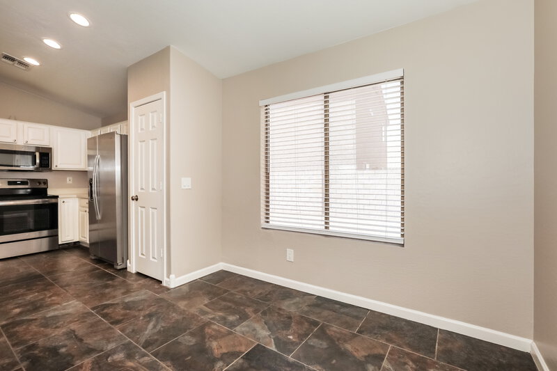 1,940/Mo, 33053 N North Butte Dr Queen Creek, AZ 85142 Dining Room View