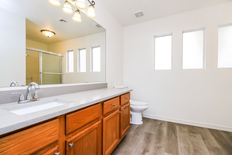1,890/Mo, 2526 W Ironstone Ave Apache Junction, AZ 85120 Main Bathroom View