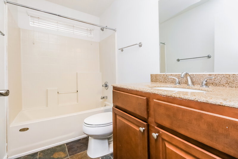 1,890/Mo, 2526 W Ironstone Ave Apache Junction, AZ 85120 Bathroom View