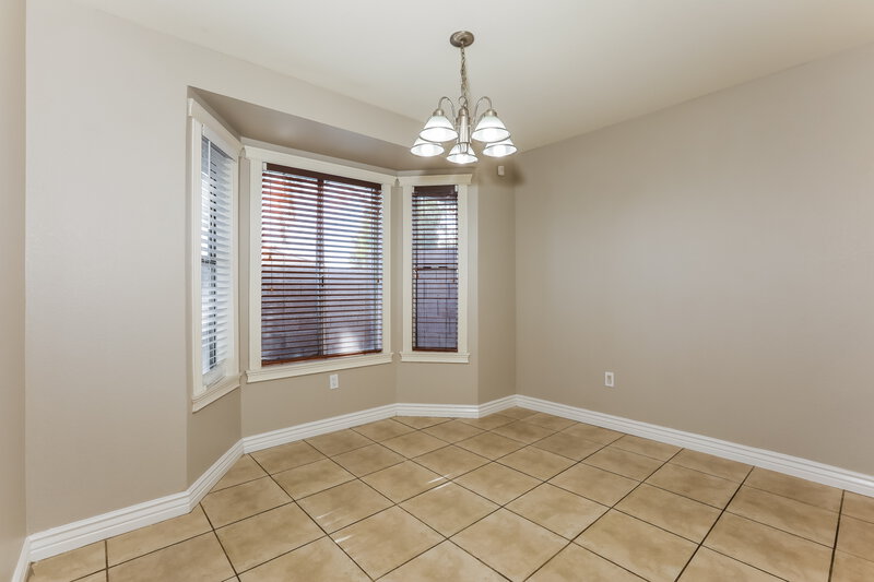2,200/Mo, 1915 S 39th St Unit 7 Mesa, AZ 85206 Breakfast Nook View