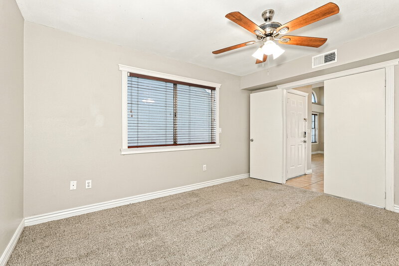 2,165/Mo, 1915 S 39th St Unit 7 Mesa, AZ 85206 Primary Bedroom View 2