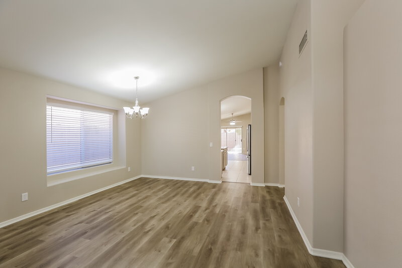 2,560/Mo, 841 S Twelve Oaks Blvd Chandler, AZ 85226 Living Room View 3