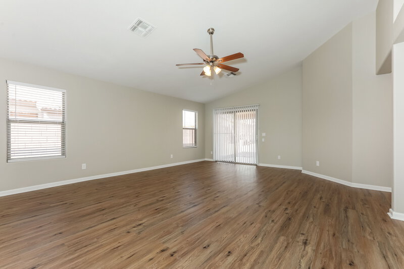 2,000/Mo, 10264 E Crescent Ave Mesa, AZ 85208 Living Room View 2