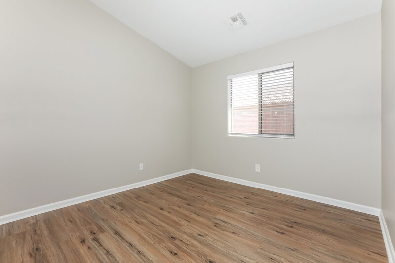 2,000/Mo, 10264 E Crescent Ave Mesa, AZ 85208 Bedroom View 2