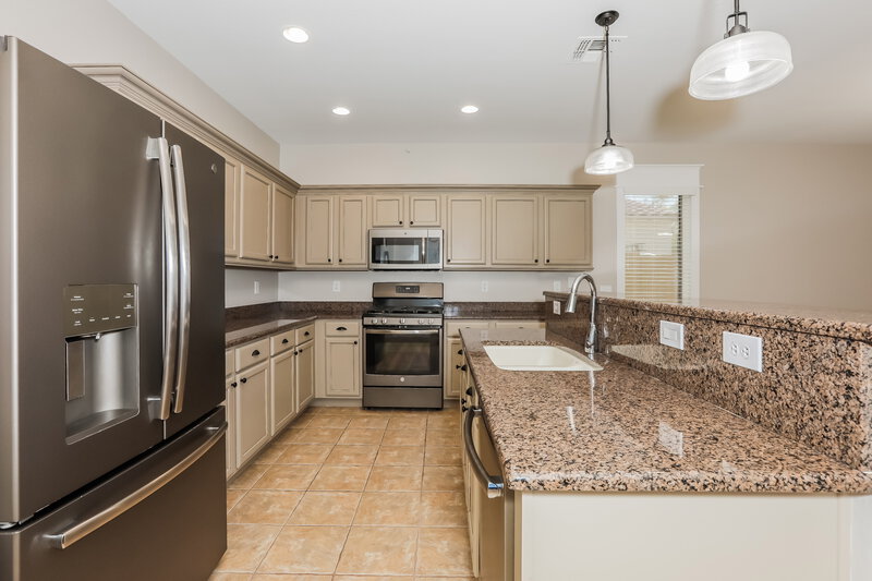 2,485/Mo, 3715 E Vallejo Dr Gilbert, AZ 85298 Kitchen View