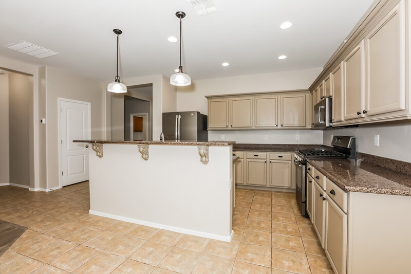 2,485/Mo, 3715 E Vallejo Dr Gilbert, AZ 85298 Kitchen View 3