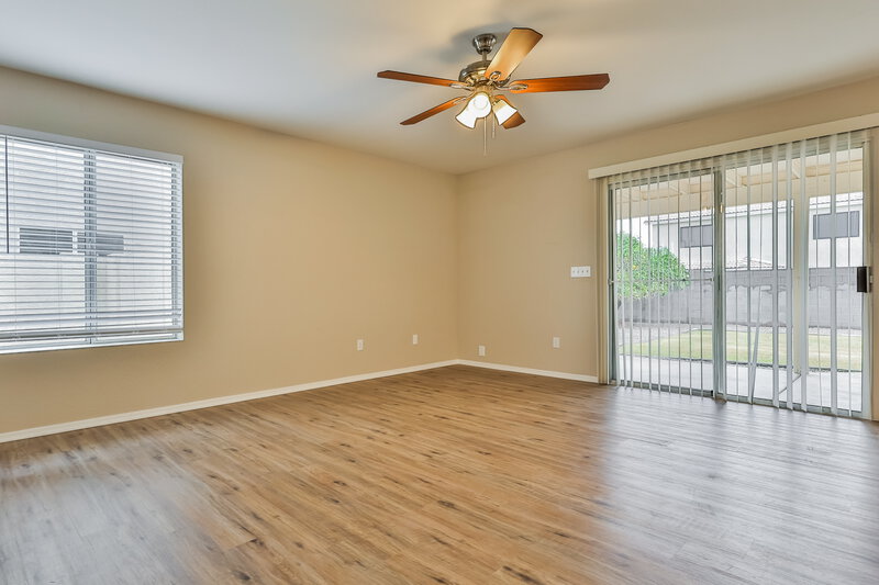 2,770/Mo, 942 E Whitten St Chandler, AZ 85225 Living Room View 2