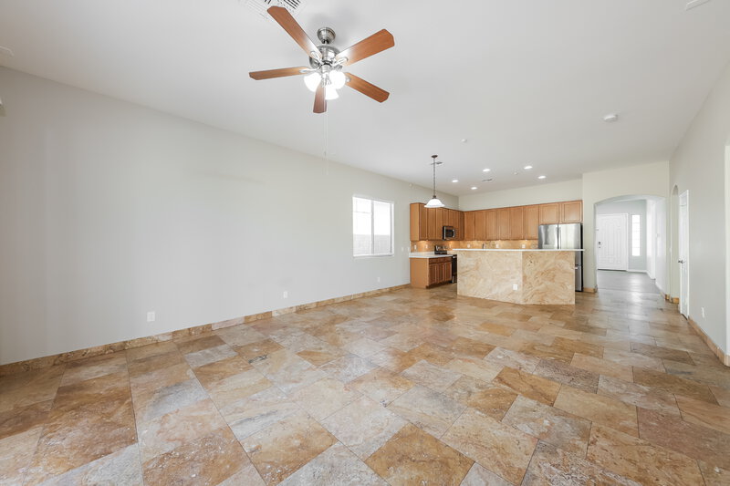 2,205/Mo, 10416 W Carlota Ln Peoria, AZ 85383 Living Room View 3