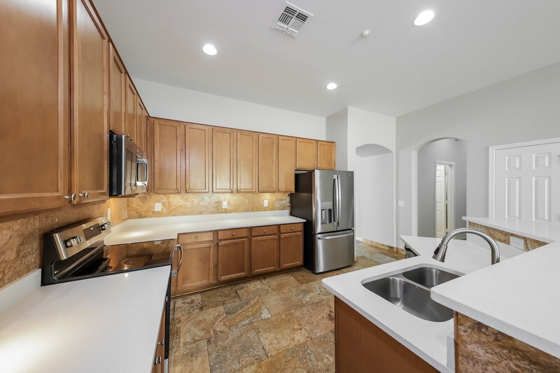 2,205/Mo, 10416 W Carlota Ln Peoria, AZ 85383 Kitchen View