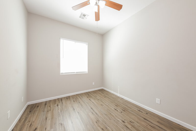 2,205/Mo, 10416 W Carlota Ln Peoria, AZ 85383 Bedroom View