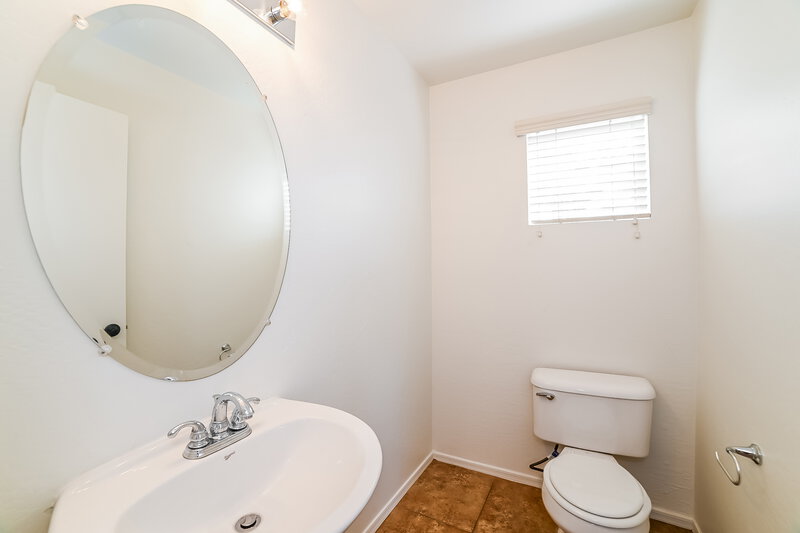 2,730/Mo, 2536 S 89th Ln Tolleson, AZ 85353 Bathroom View
