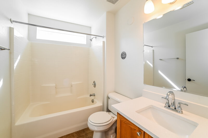 2,730/Mo, 2536 S 89th Ln Tolleson, AZ 85353 Bathroom View 2