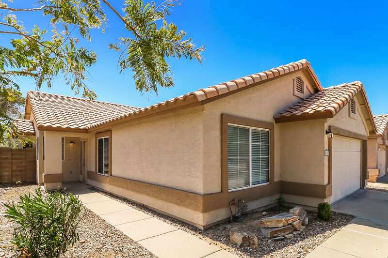 2,300/Mo, 4853 W Kristal Way Glendale, AZ 85308 Front View