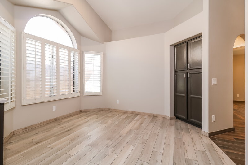 2,300/Mo, 4853 W Kristal Way Glendale, AZ 85308 Dining Room View
