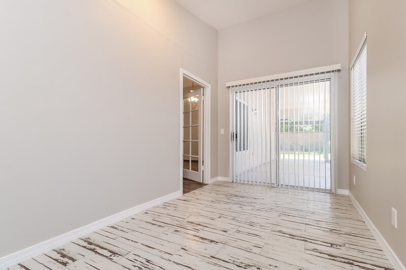 2,300/Mo, 4853 W Kristal Way Glendale, AZ 85308 Sun Room View