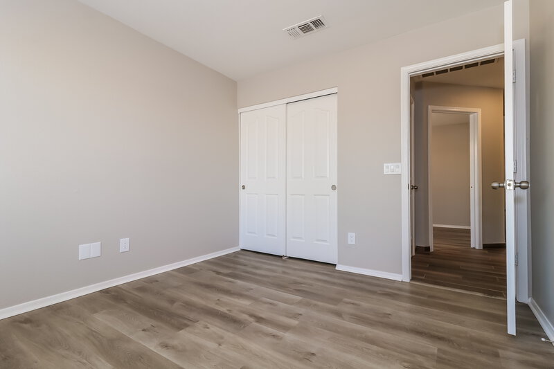 2,300/Mo, 4853 W Kristal Way Glendale, AZ 85308 Bedroom View 2